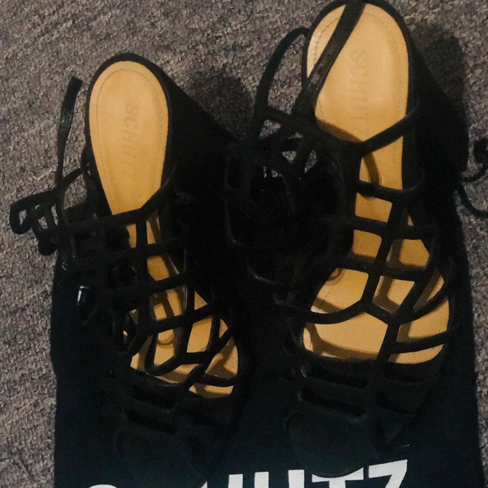 Shoes - Picture 2 of 3